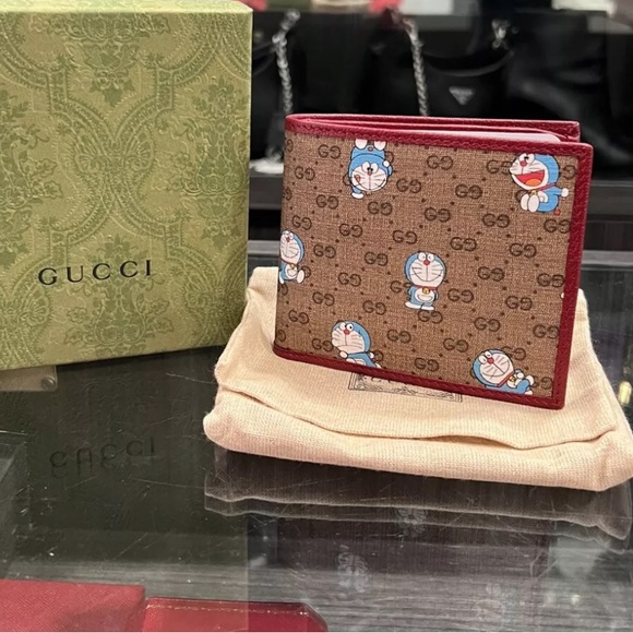 Auth Gucci x Doraemon Bifold Wallet **Rare - Picture 3 of 8